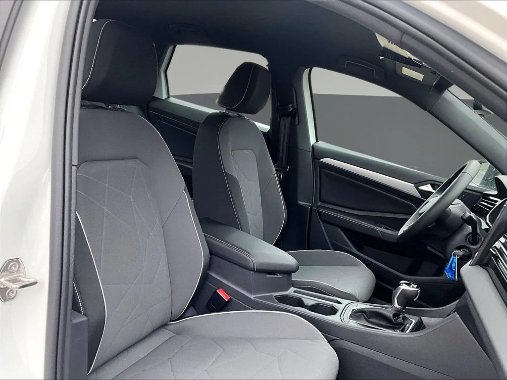 New 2026 White Volkswagen 1.5T Sport image 11