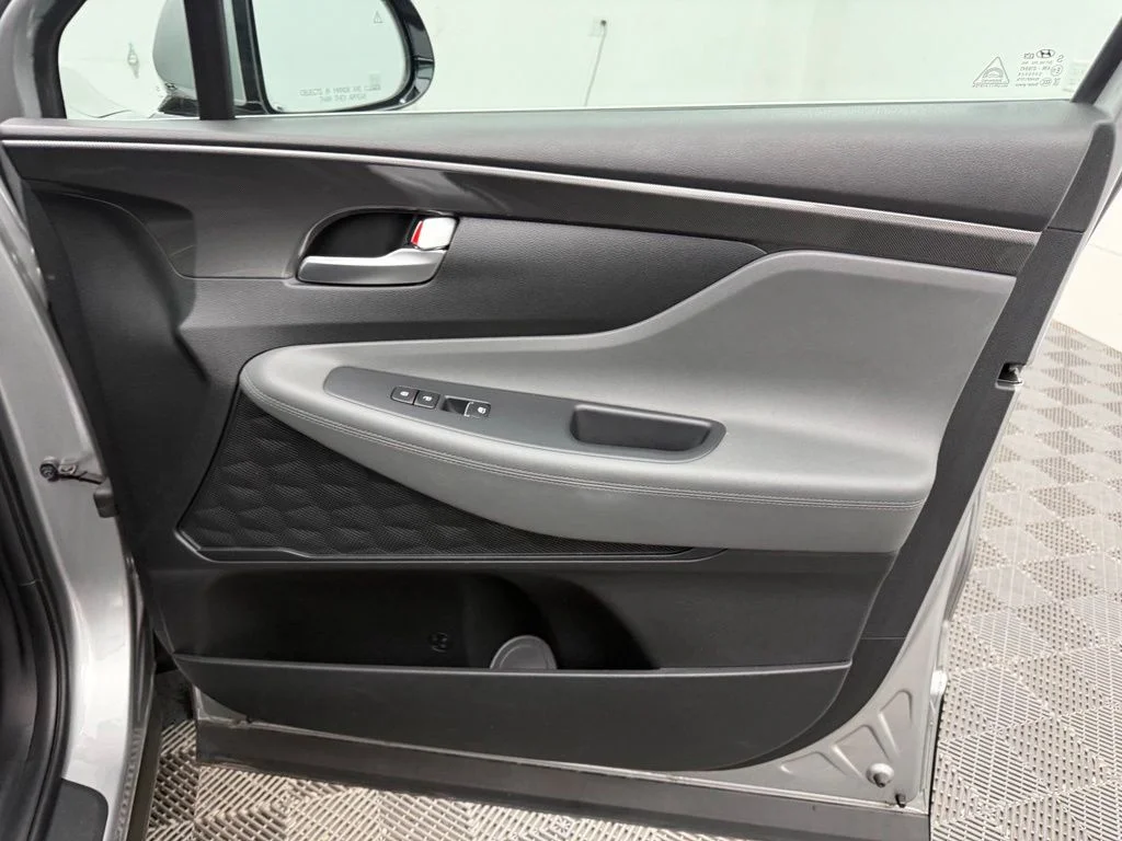 Used 2023 Silver Hyundai SEL image 30