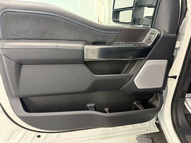 New 2026 Star White Metallic Tri-Coat Ford F-250® Platinum® image 13