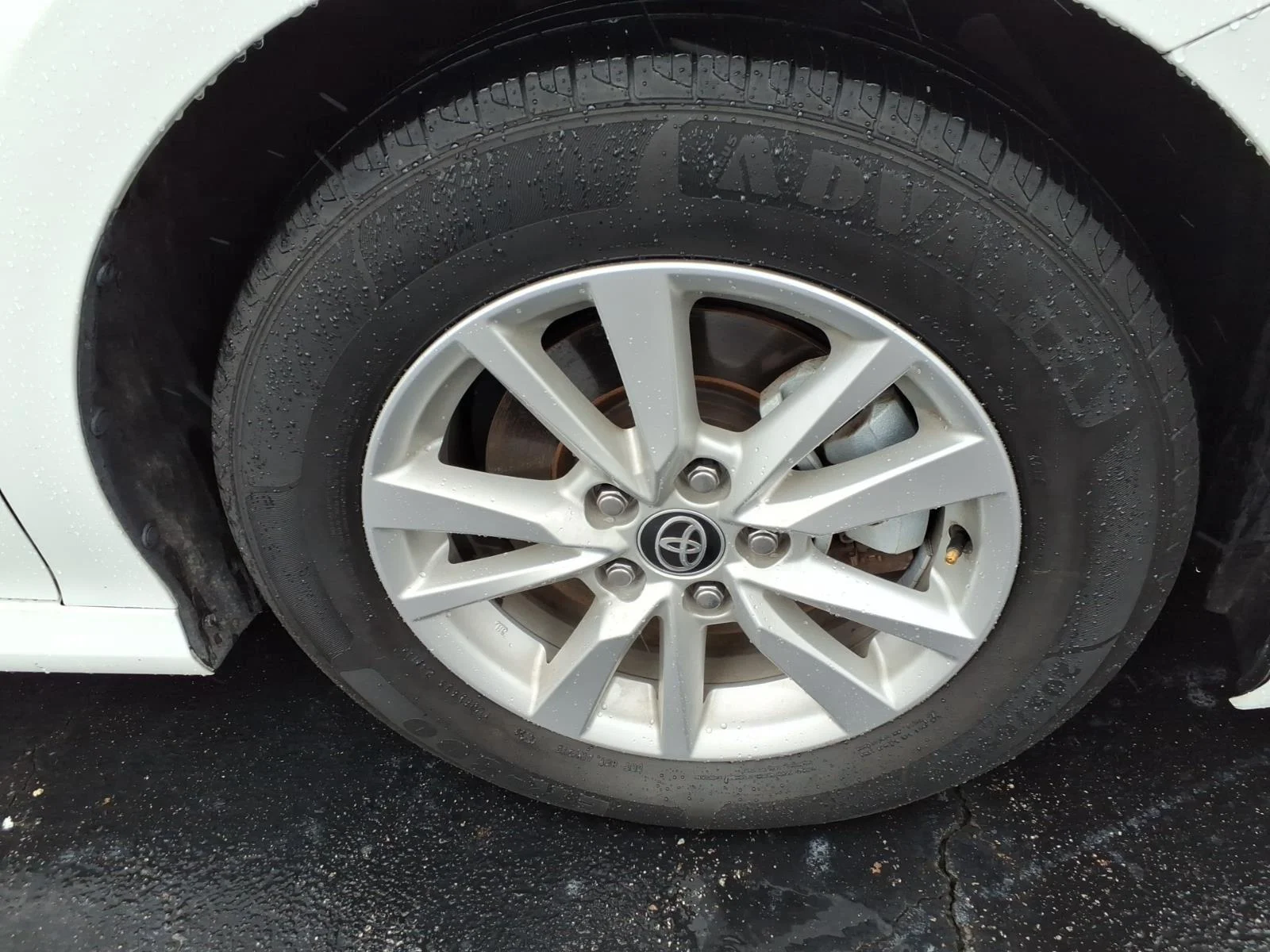 Used 2025  Toyota LE image 11