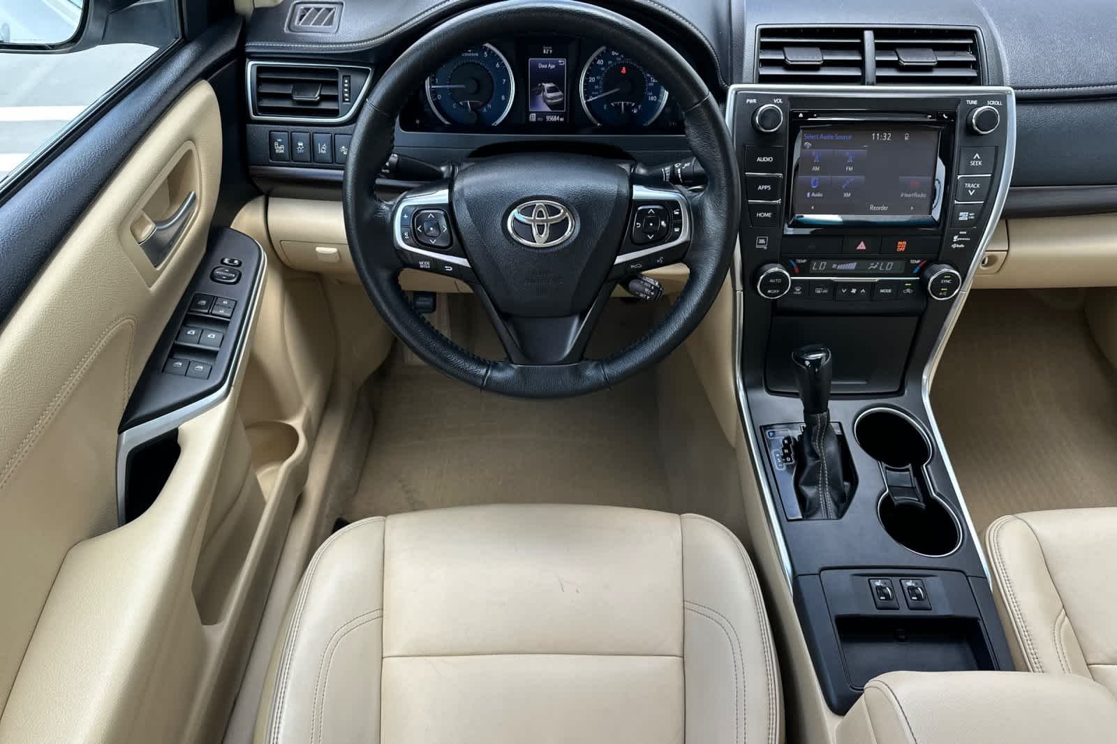 Used 2015 Blizzard Pearl Toyota XLE image 14