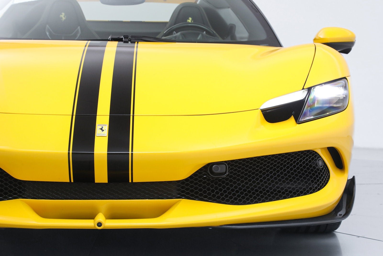Used 2024 Giallo Modena Ferrari  image 15