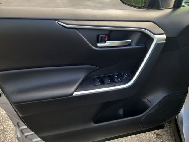 Used 2025 Silver Toyota XLE image 17