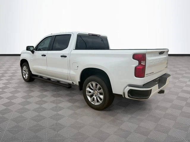 Used 2025 Summit White Chevrolet Custom image 5