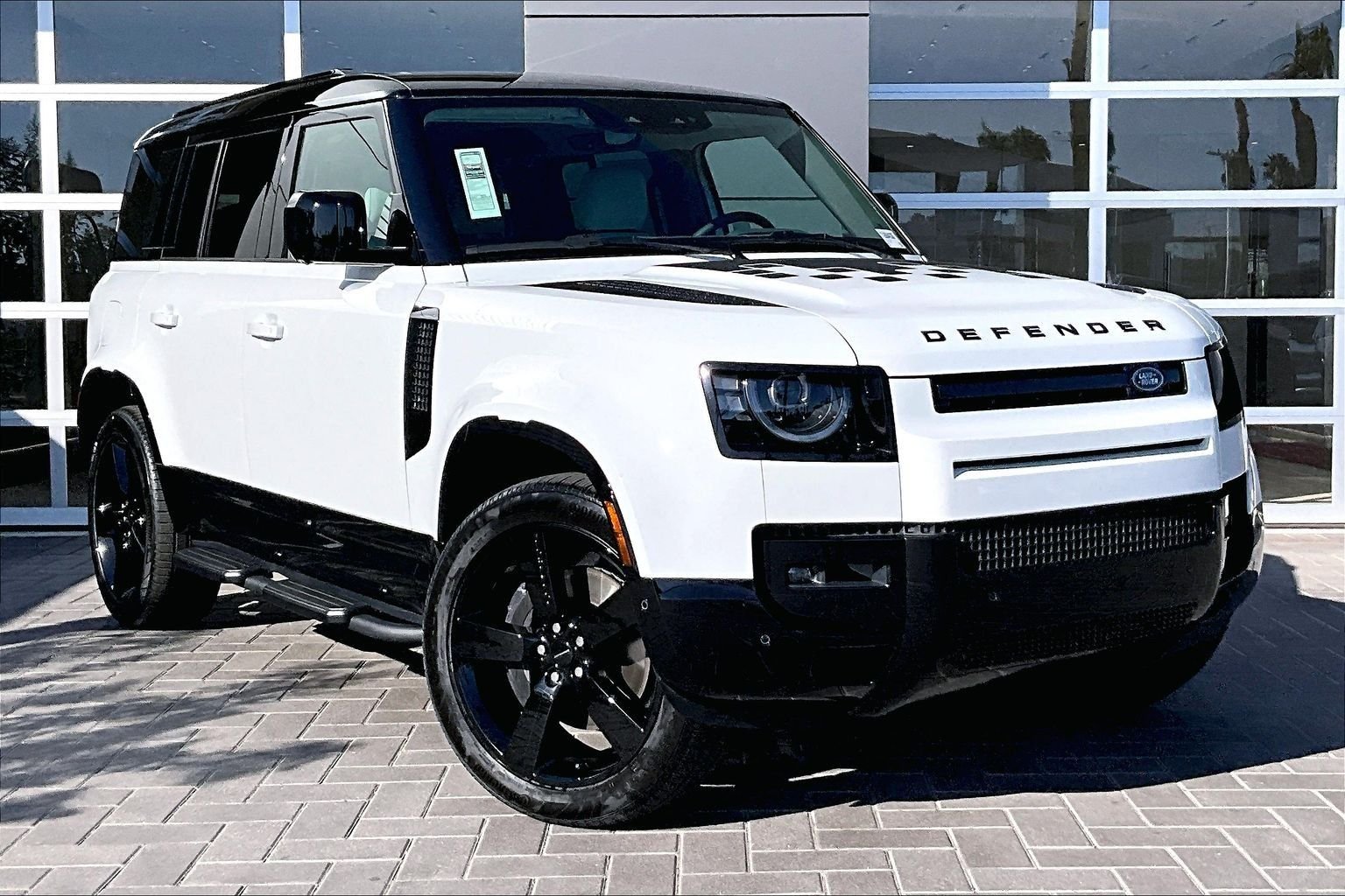 New 2026 Fuji White Land Rover X-Dynamic SE image 2