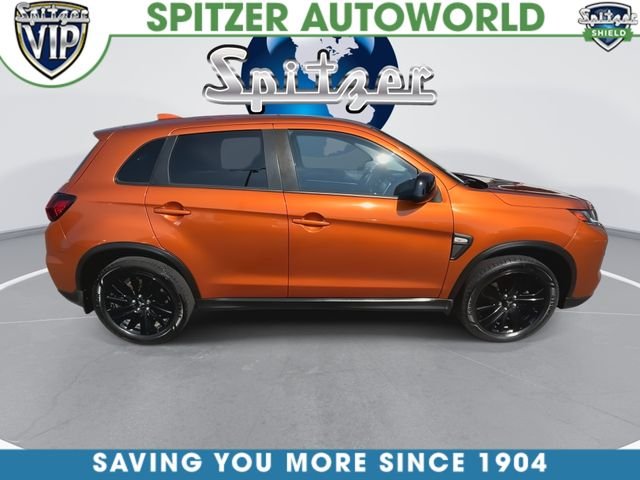 Used 2022  Mitsubishi  image 10