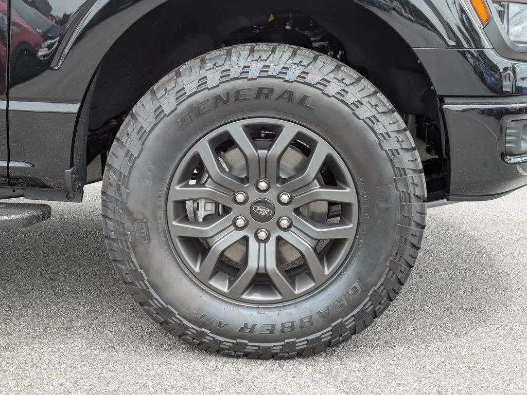 New 2026 Agate Black Metallic Ford Tremor image 11
