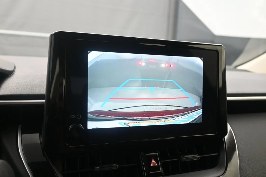 2025 Toyota Corolla LE - Photo 26