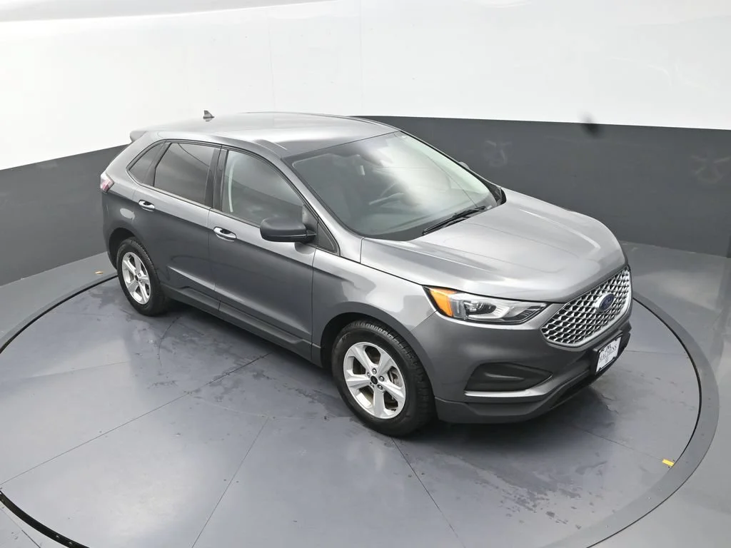 Used 2023 Gray Ford SE image 13