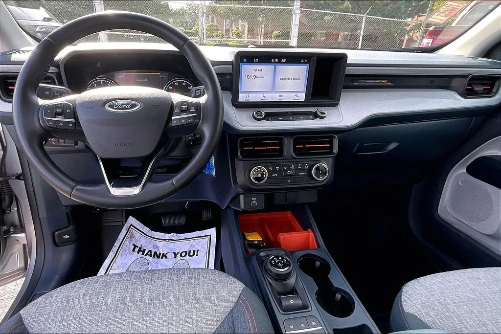 Used 2024 Silver Ford XLT image 14