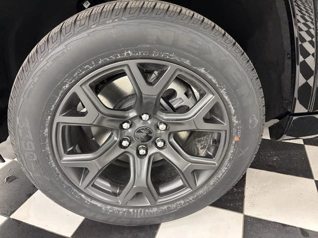 New 2026 High Gloss Black Exterior Paint Jeep Limited Altitude image 5