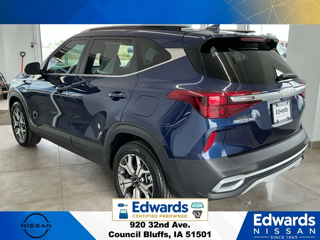 Used 2022 Blue Kia EX image 6