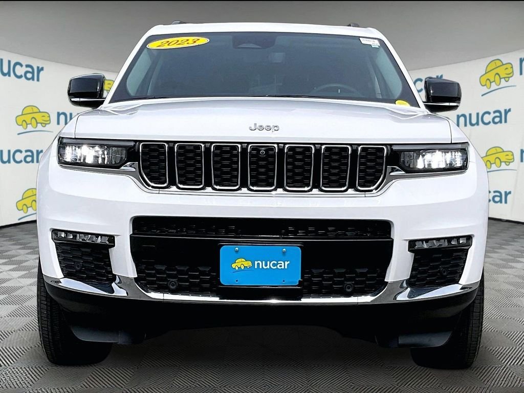 Used 2023 White/off-white Jeep Limited image 2