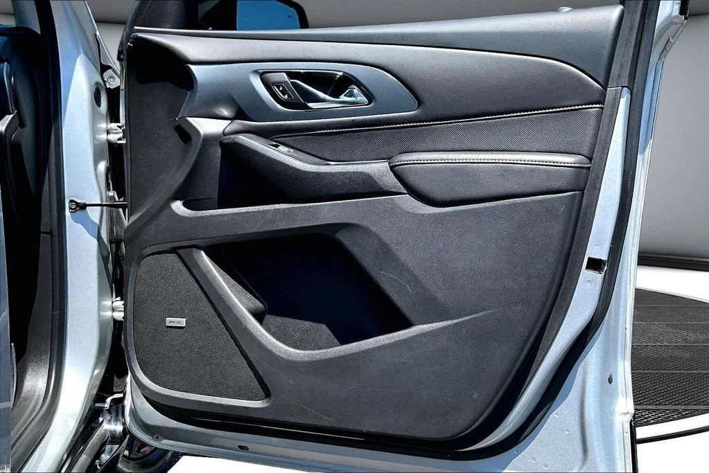 Certified Used 2019 Silver Chevrolet Premier image 29