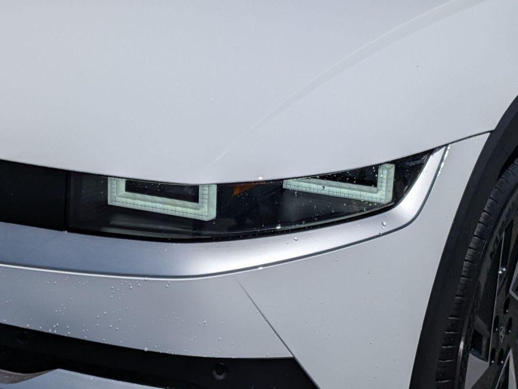 New 2026 White Hyundai SEL image 9