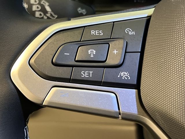 New 2026 White Volkswagen 2.0T SE w/Technology image 14