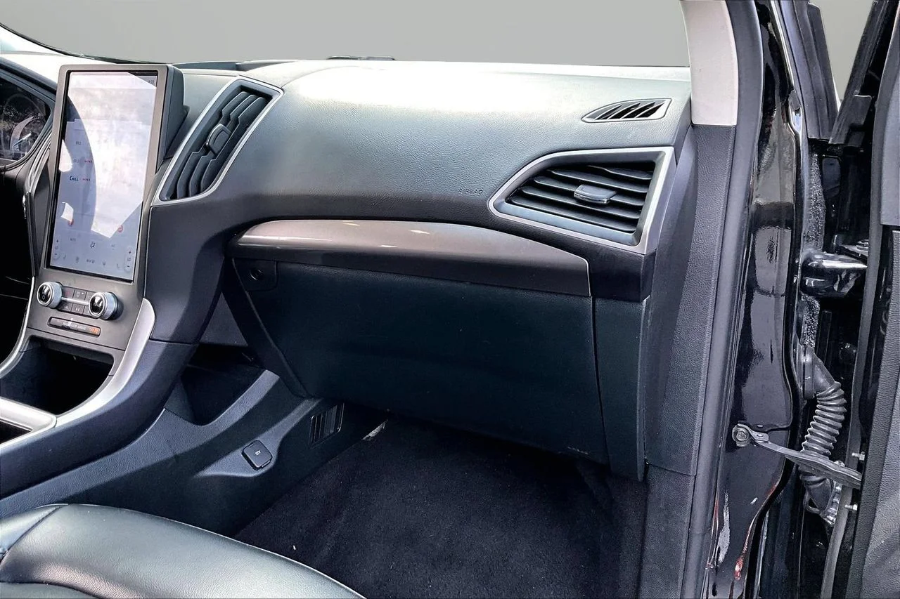 Certified Used 2024 Black Ford SEL image 18