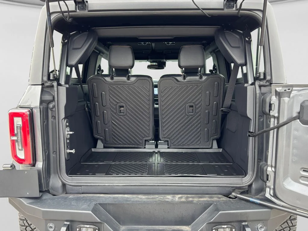 Used 2023 Gray Ford Badlands image 19