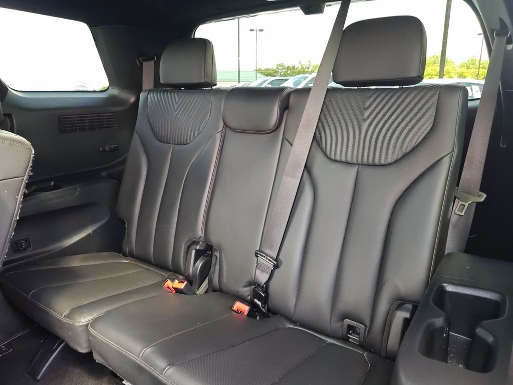 Used 2024 Silver Hyundai Calligraphy image 25