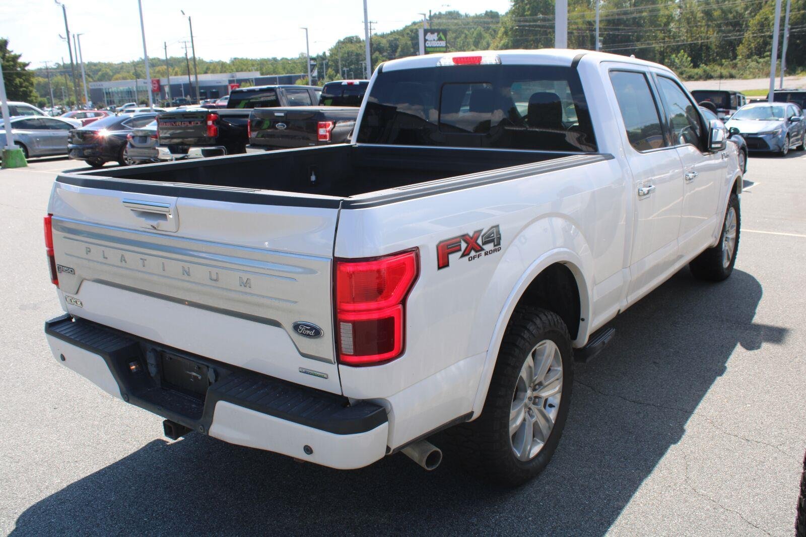 Used 2019 White Platinum Metallic Tri-Coat Ford Platinum image 6
