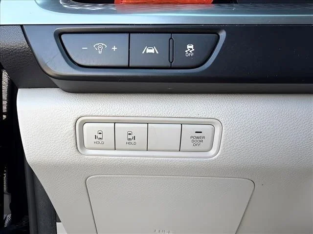 Used 2022 Gray Kia LXS image 31