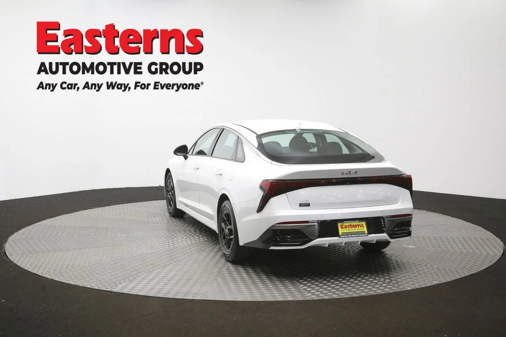 Used 2025 White Kia LXS image 65