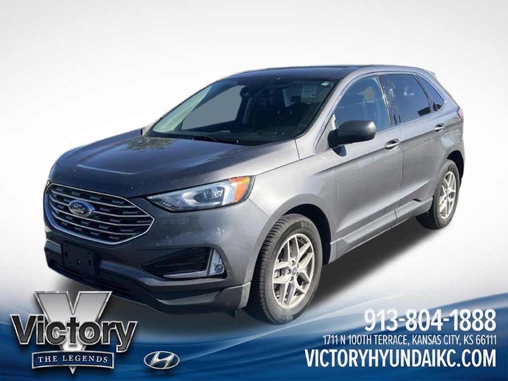 Used 2021 Gray Ford SEL image 1