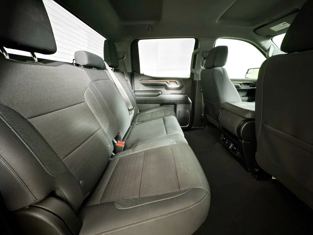 Used 2024 Summit White Chevrolet LT image 19