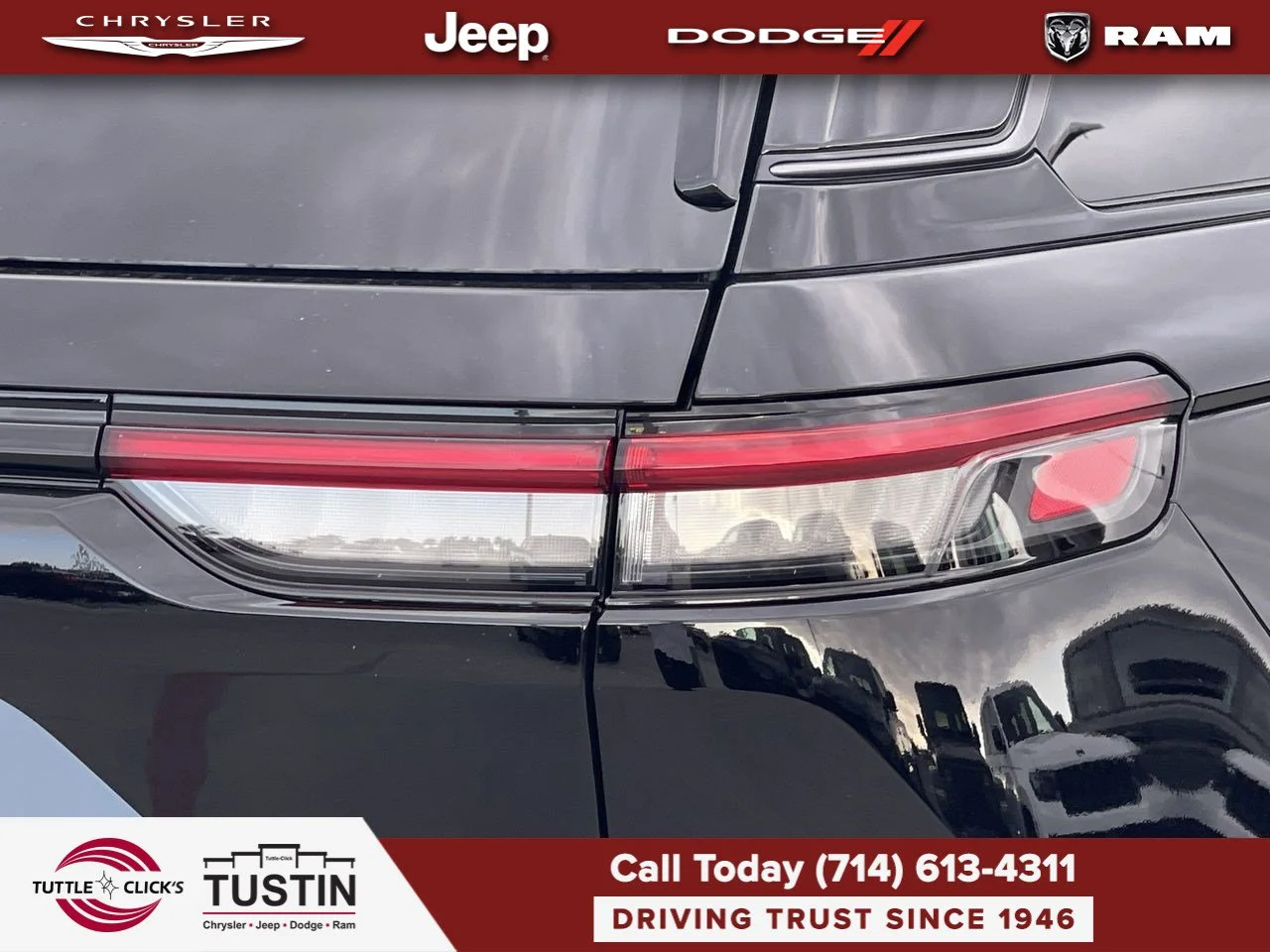 New 2027 High-Gloss Black Paint Jeep Limited image 15