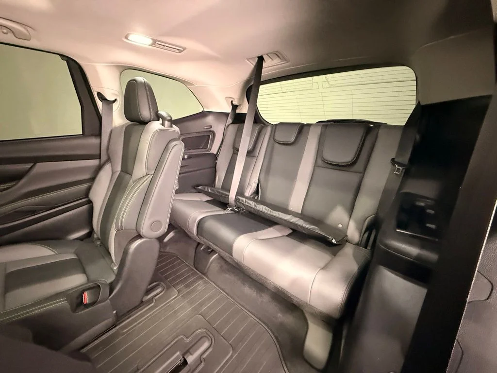 Used 2023 Blue Subaru Onyx Edition image 19