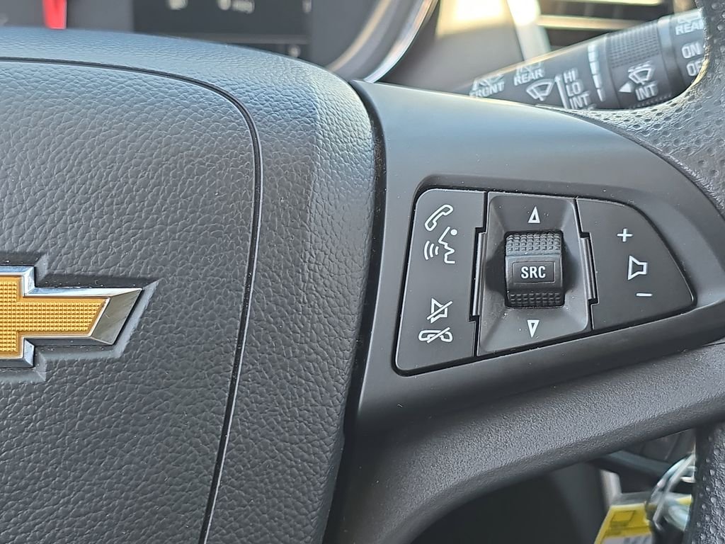 Used 2021 Silver Chevrolet LT image 20