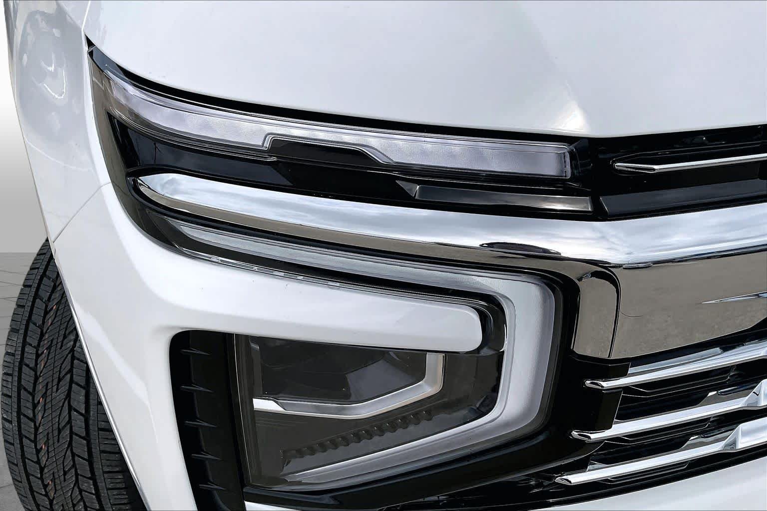 New 2026 Summit White Chevrolet LT image 13
