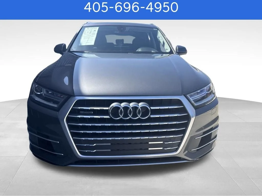 Pre-Owned 2019 Audi Q7 SE Premium