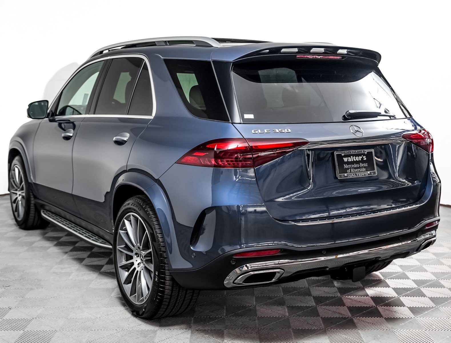 New 2026 Twilight Blue Metallic Mercedes-Benz GLE 350 image 2