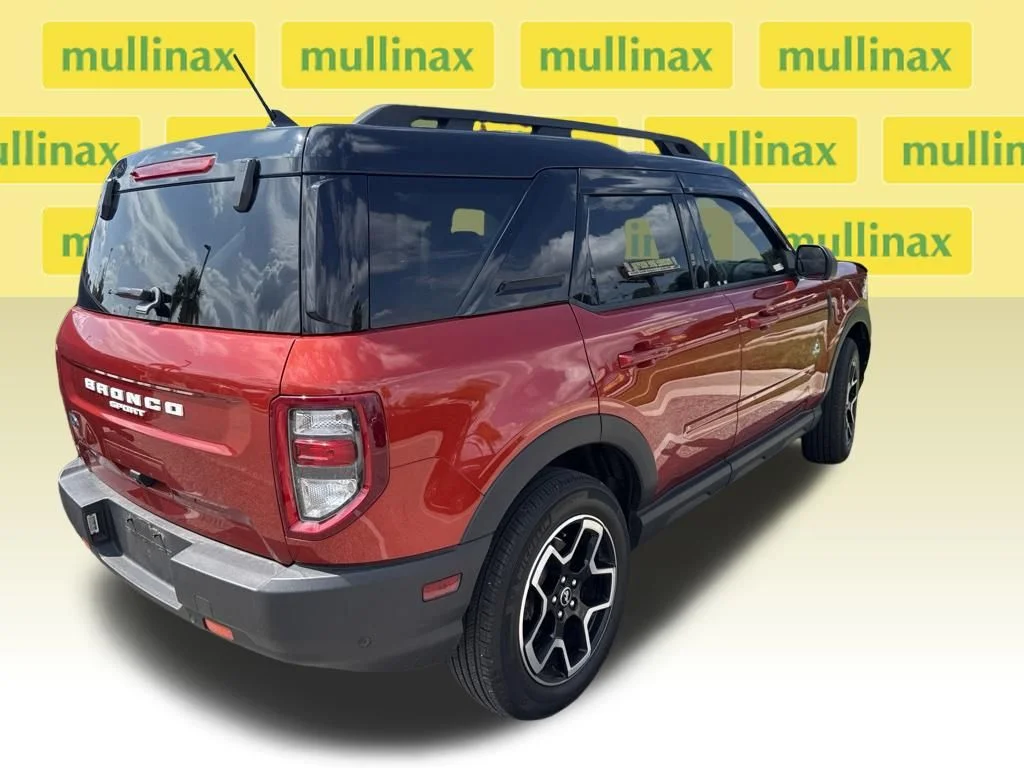 Used 2024 Red Ford Outer Banks image 2