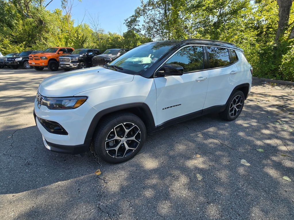 Used 2024 Jeep Compass Limited with VIN 3C4NJDCNXRT134368 for sale in Kansas City