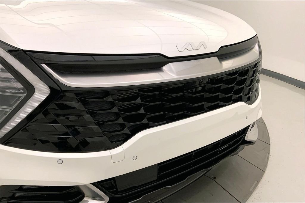 Used 2025 Snow White Pearl Kia SX-Prestige image 29