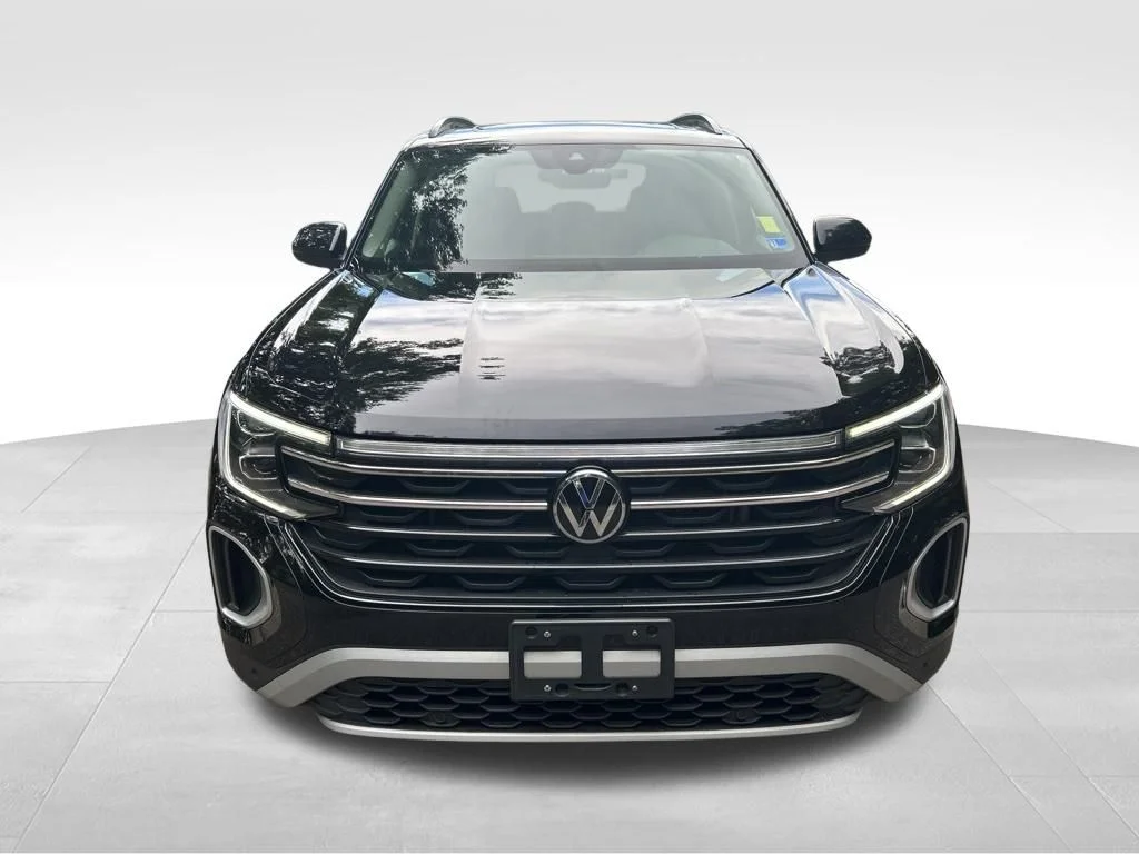 Used 2024 Black Volkswagen 2.0T Peak Edition SE w/Technology image 8