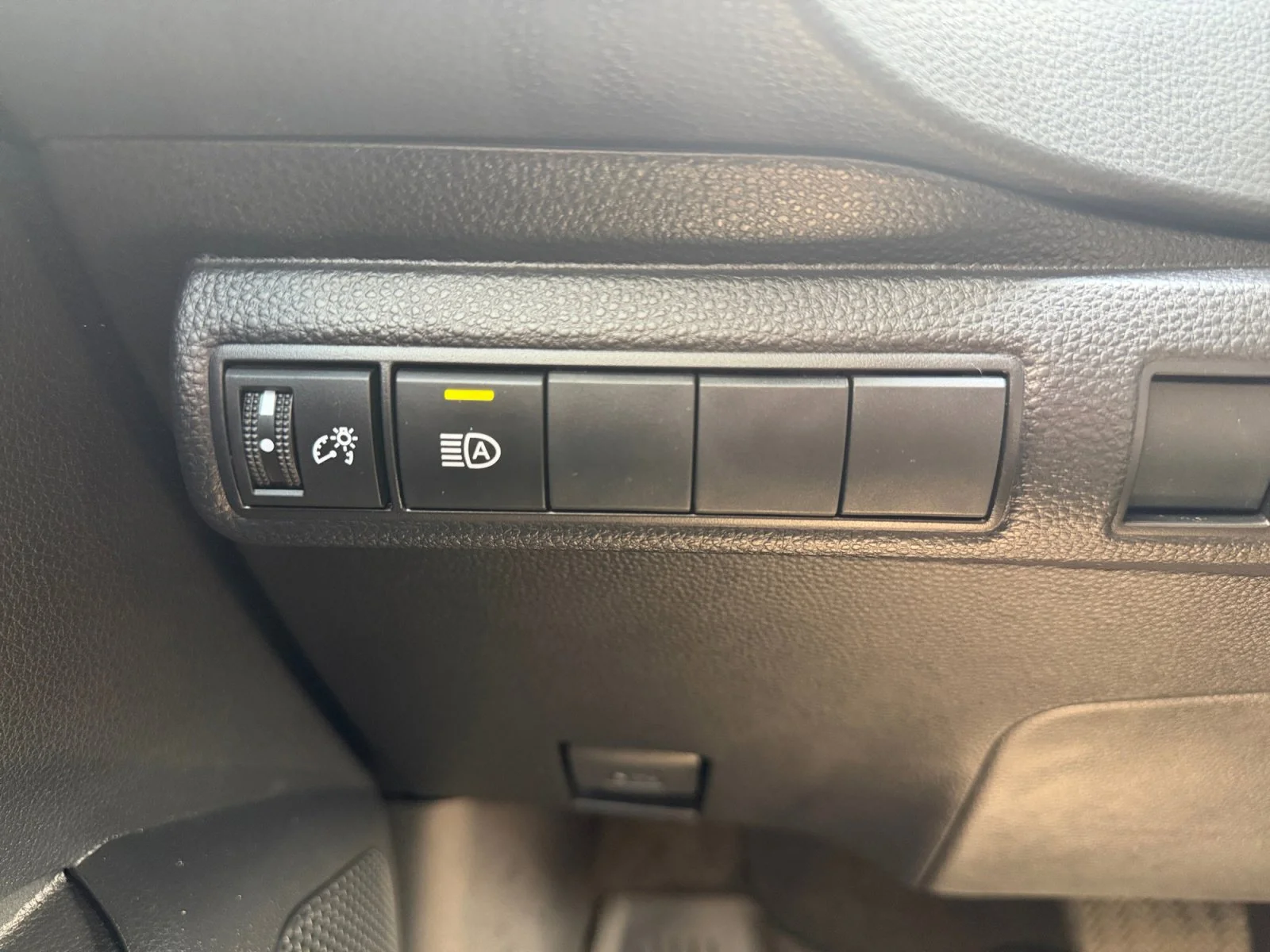 Used 2024 Blueprint Toyota LE image 17