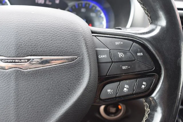 Used 2019 White Chrysler Touring L image 27