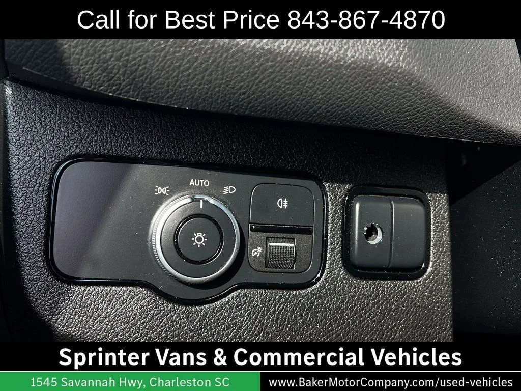 Used 2020 White Freightliner Base image 27