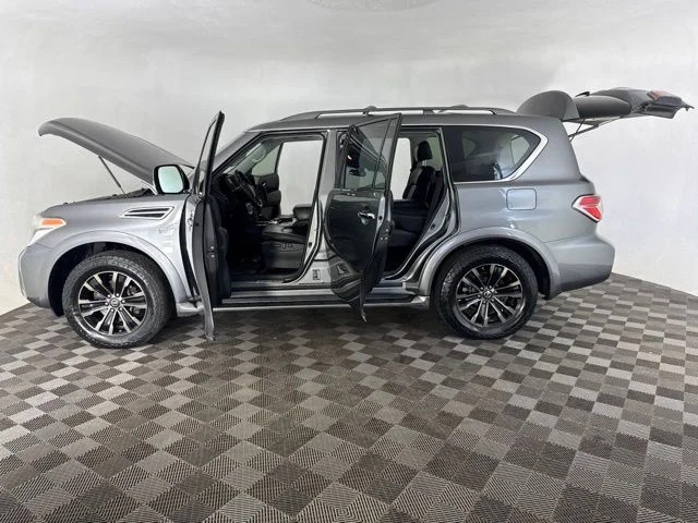 Used 2017 Gray Nissan Platinum image 9