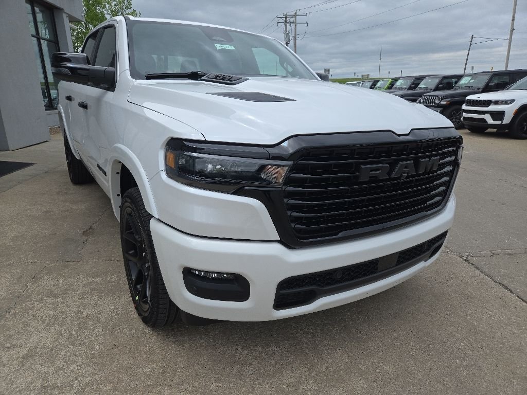 New 2026 Ivory White Tri-Coat Pearl-Coat Exterior Paint RAM Laramie image 16
