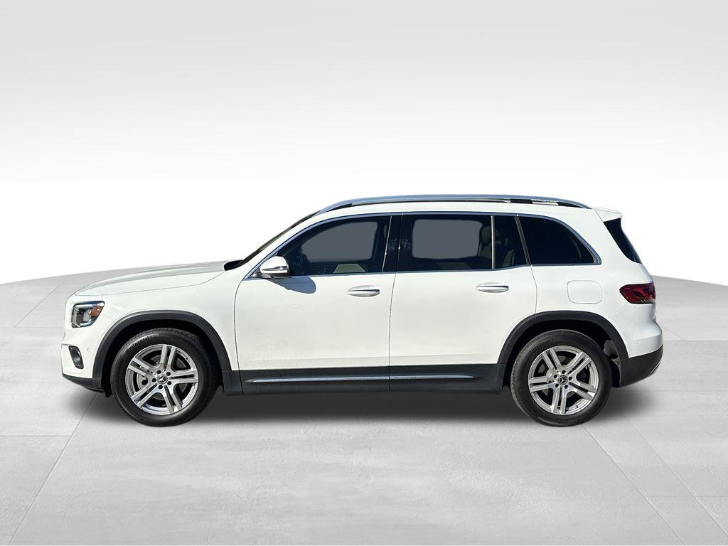Used 2022 White Mercedes-Benz GLB 250 image 9
