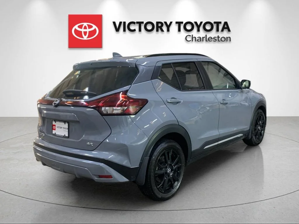 Used 2023 Gray Nissan SR image 7