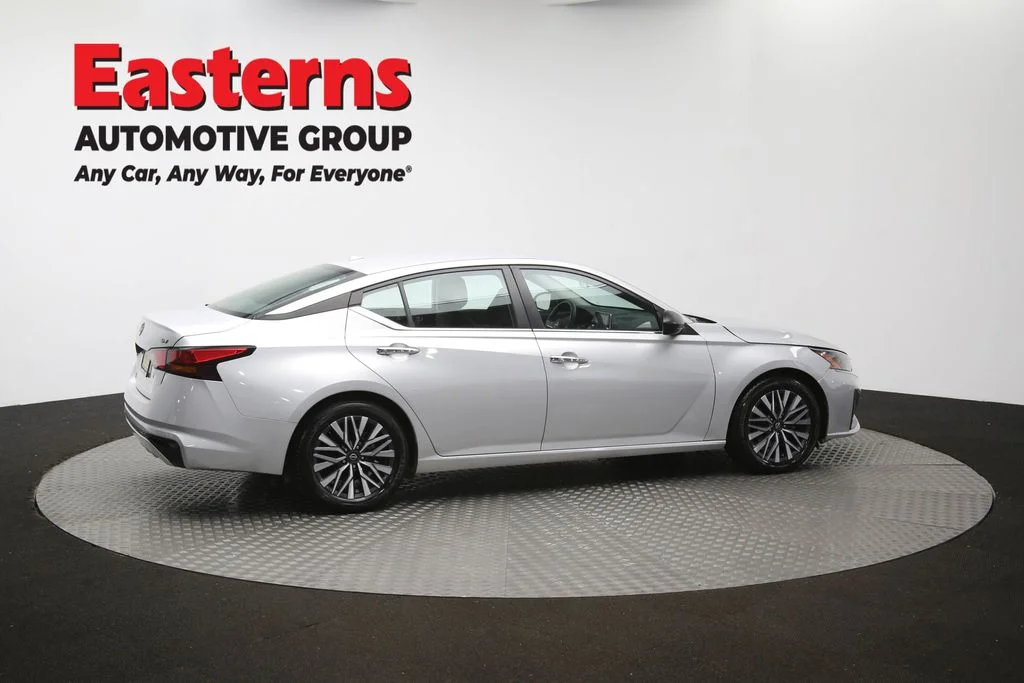 Used 2024 Silver Nissan 2.5 SV image 43