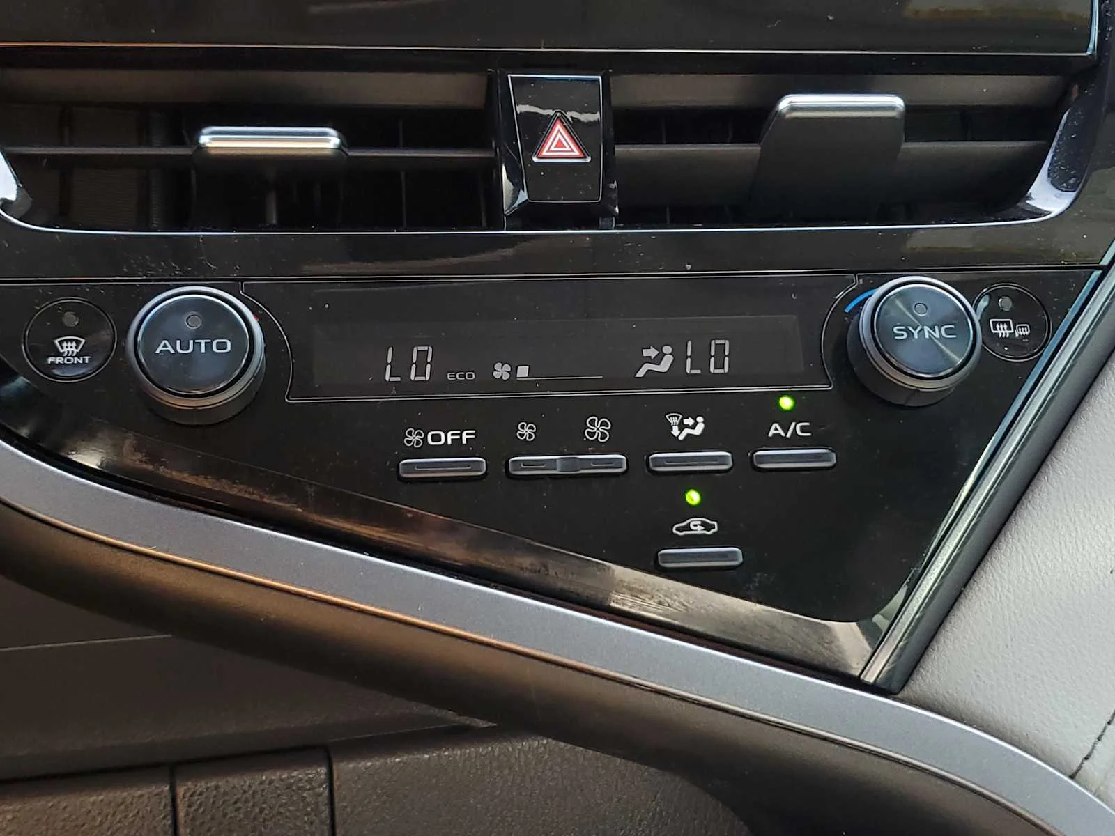 Used 2022 Celestial Silver Metallic Toyota SE image 25
