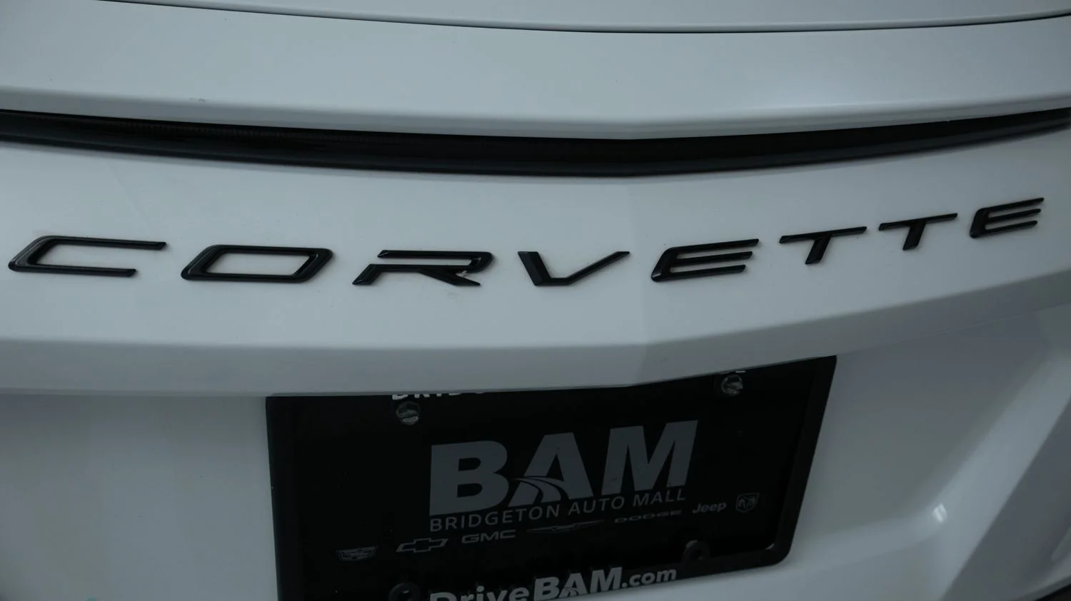 Certified Used 2025 White Chevrolet Stingray image 28