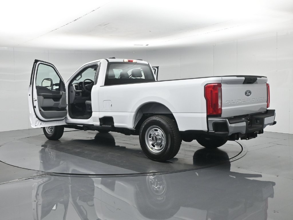 New 2027 Oxford White Ford XL image 29