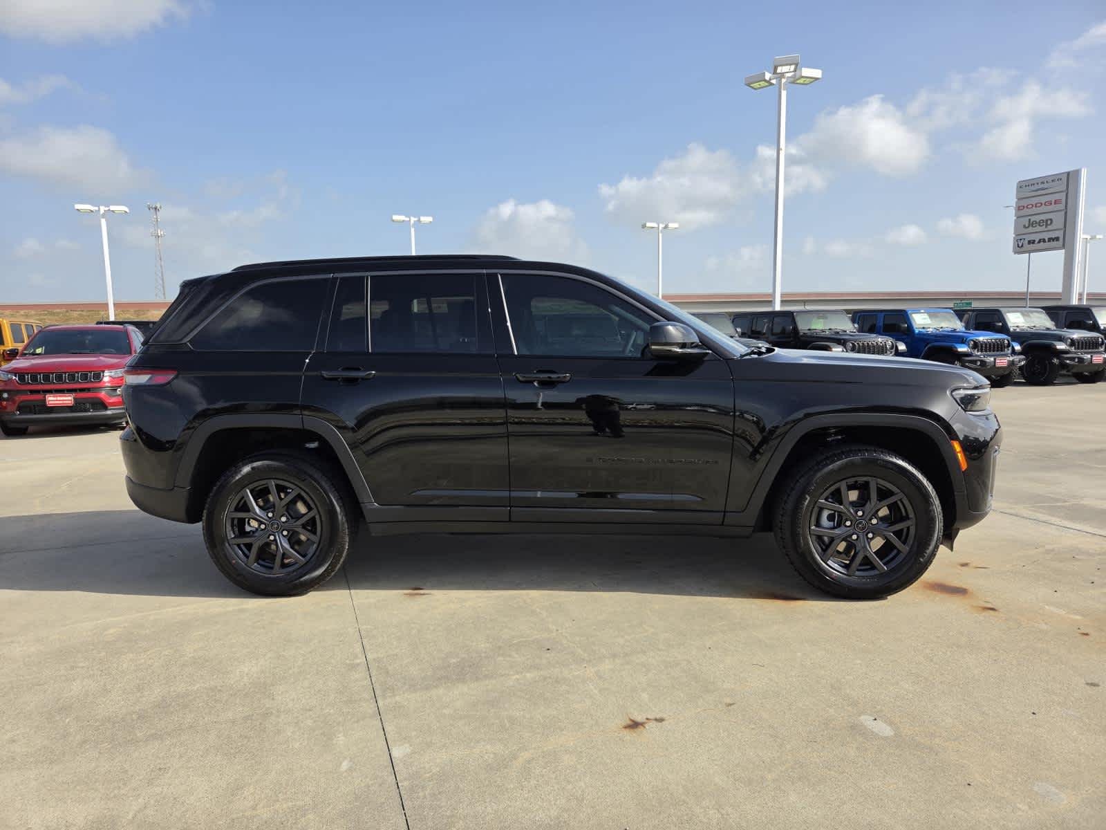 New 2027 High-Gloss Black Paint Jeep Laredo Altitude image 6